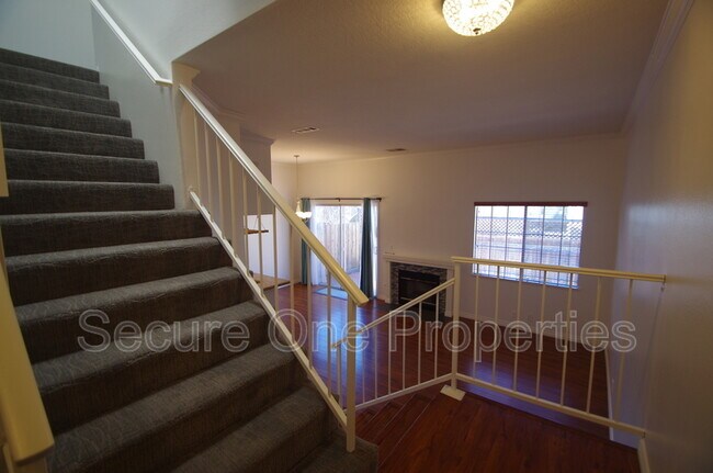 Foto del edificio - 235 Hill Ranch Dr