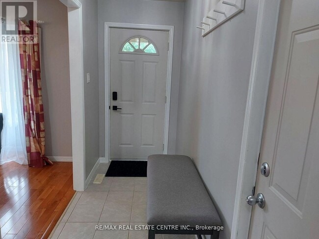 Building Photo - 31 Josselyn Dr