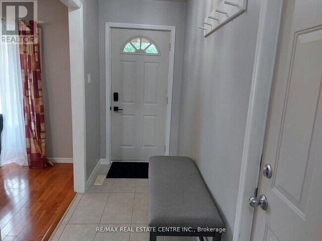 Photo du bâtiment - 31 Josselyn Dr