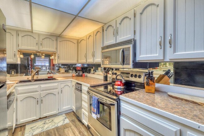 Foto del edificio - 160 Pinon Causeway