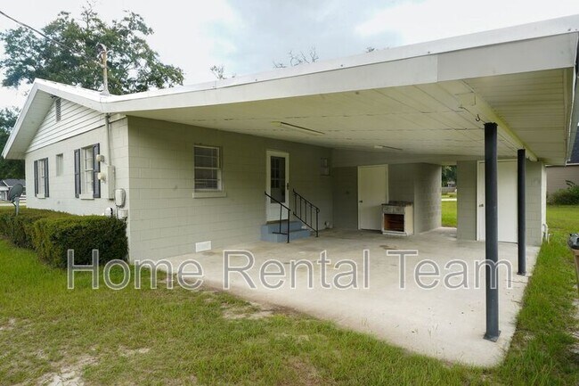 Building Photo - 449 Nease Rd