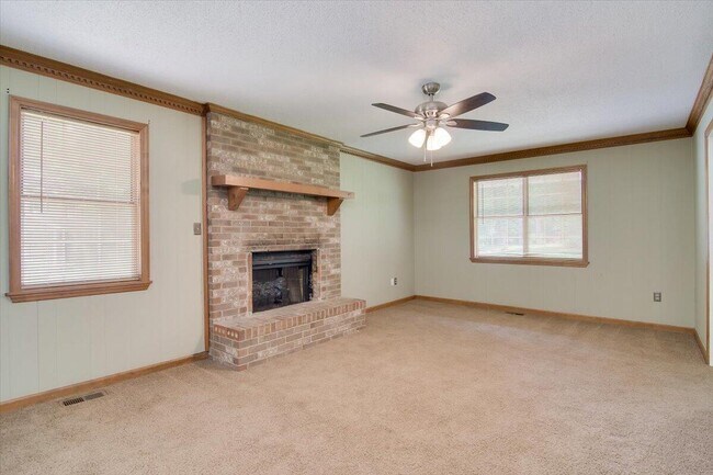 Foto del edificio - 494 Fairfield Ct
