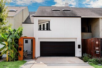 Building Photo - 2920 Bering Dr
