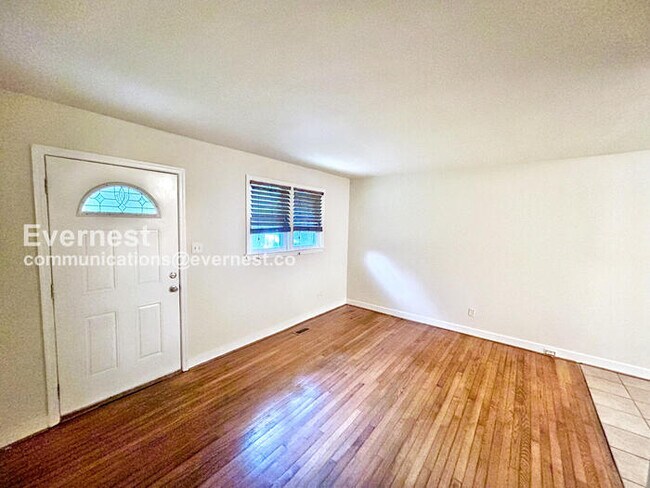 Foto del edificio - 12364 Mason Ave