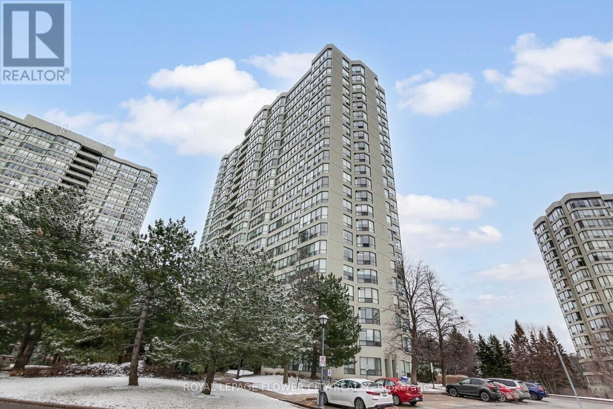 Photo principale - 24-2324 Hanover Rd