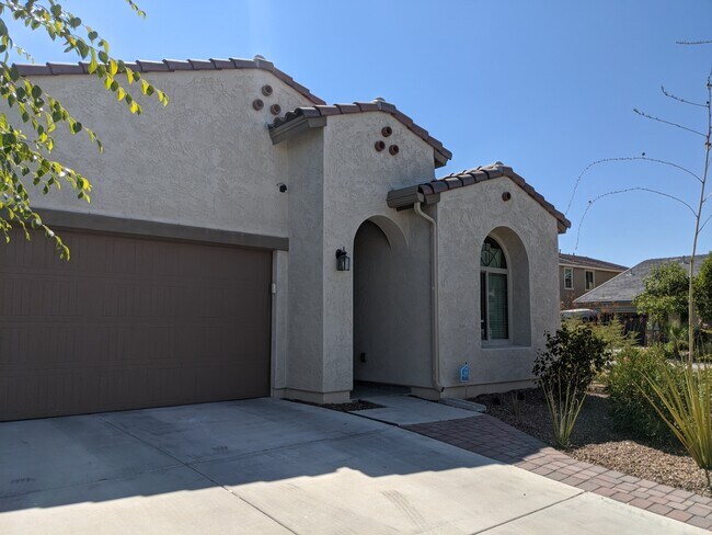 Frente principal - 22084 N 98th Dr