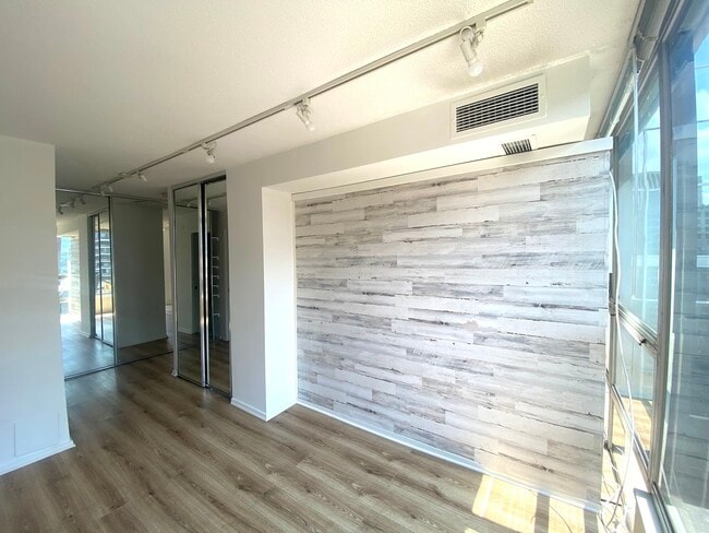 Foto del edificio - 230 E Ontario St