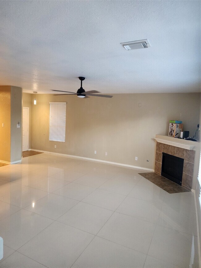 Foto del edificio - 19215 Brook Village Rd