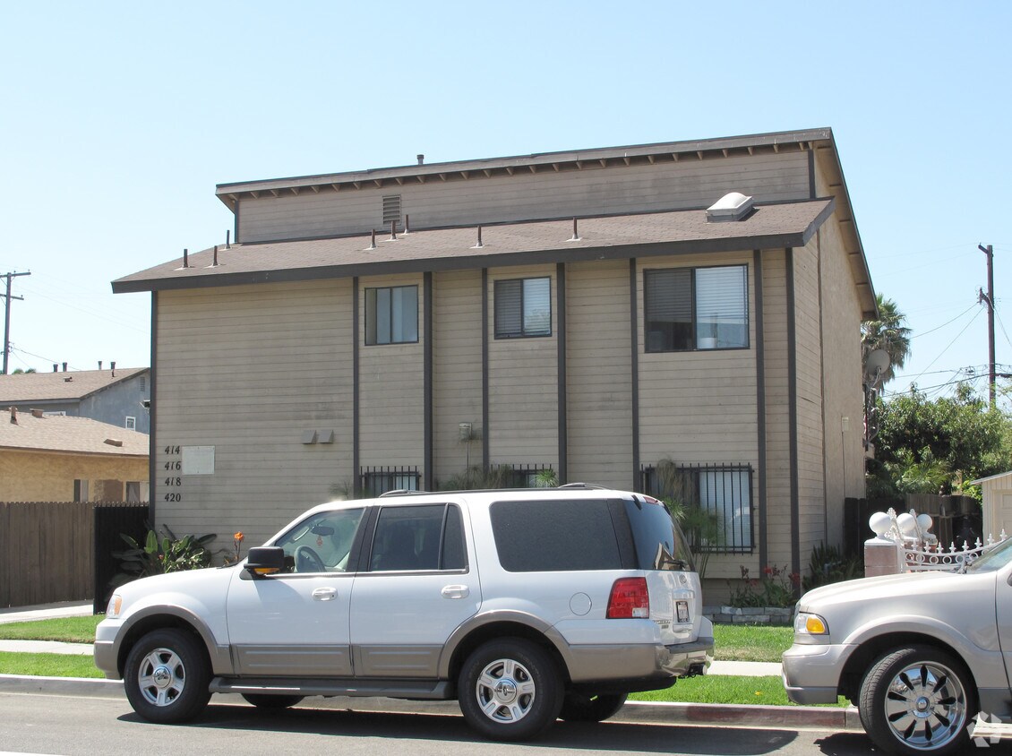 Foto del edificio - 414-420 E Esther St