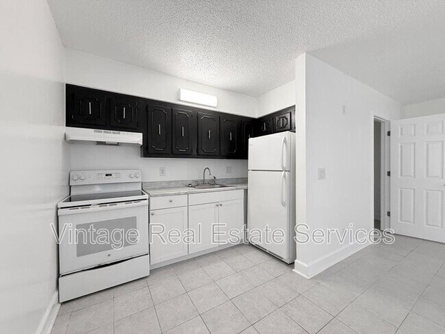 Building Photo - 3301 58th Ave S