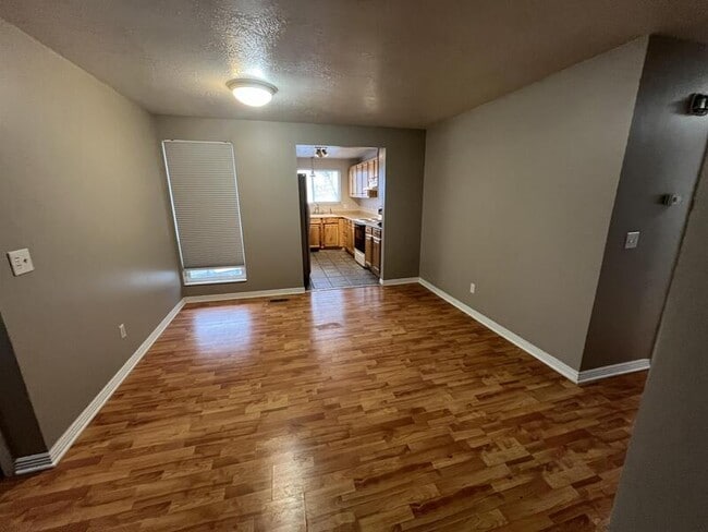 Building Photo - 333 E 4500 S