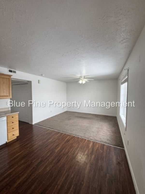 Building Photo - 707 S 5th W