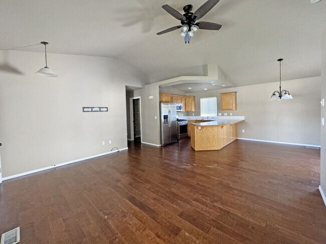 Building Photo - Updated 3 Bed, 2 Bath Nampa Home – Dog Friendly with Large Yard