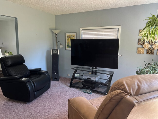 Foto del edificio - 90805 Libby Ln