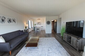 Building Photo - 207 5th Ave SW