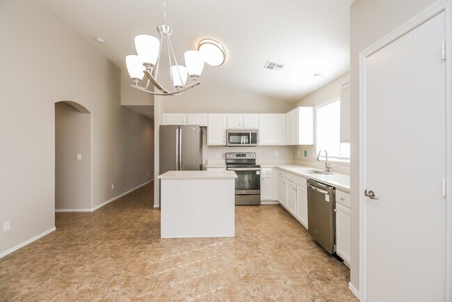 Foto del edificio - 3312 W Five Mile Peak Dr