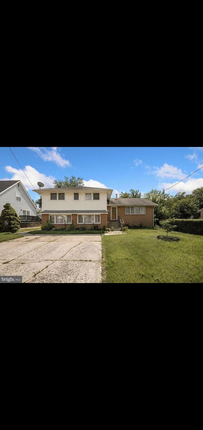 Front Entrance - 5436 Baker Ave