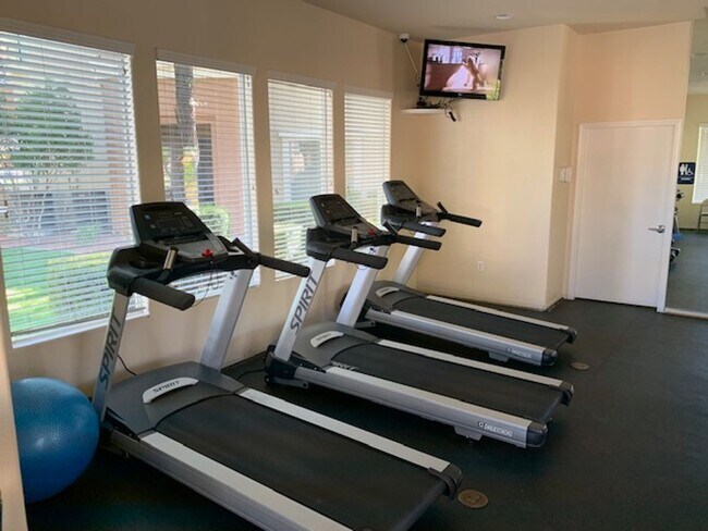 Foto del edificio - Gated Condo in the Heart of Summerlin