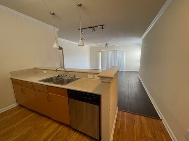 Foto del edificio - Gardens of Bridgehampton - 2 Bed - 2 bath ...