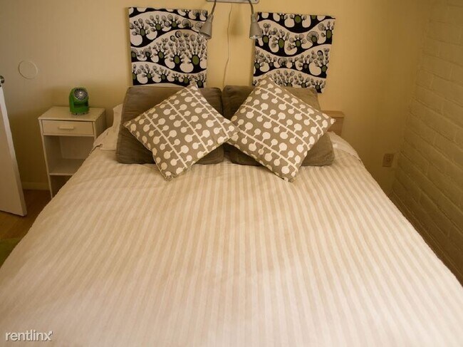 Foto del edificio - 2 br, 1 bath Condo - 839 Morrow St