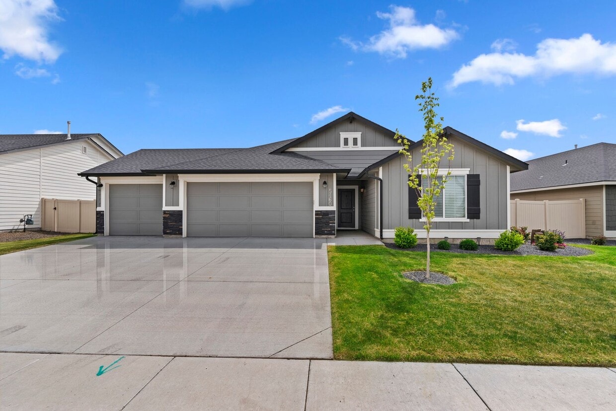 Foto principal - Available Now! 4b/2b Meridian Home