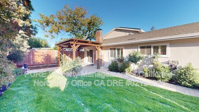 Building Photo - 1437 Weaverly Dr