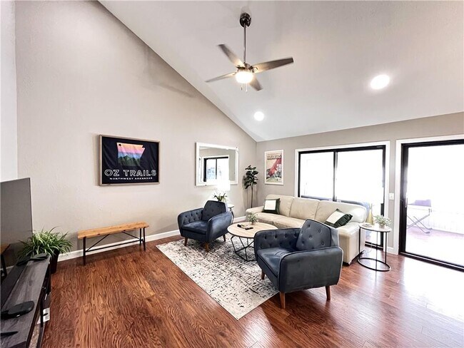 Foto del edificio - 26 Melinda Ln