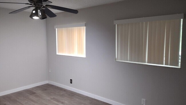 Foto del edificio - 9220 SW 3rd St