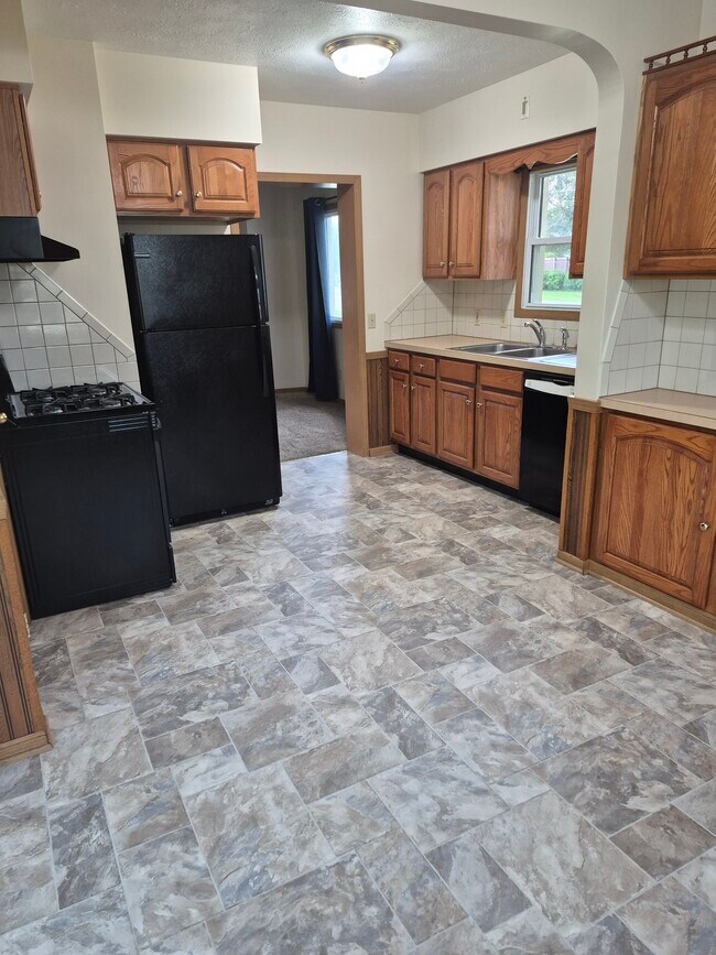 Cocina, estufa/refrigerador/lavavajillas - 1451 Alden Ave SW