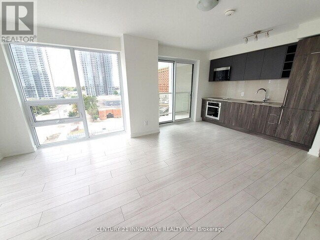 Building Photo - 2033 Kennedy Rd