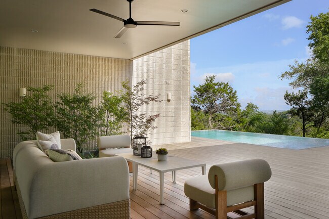 Building Photo - 5205 Scenic View Dr