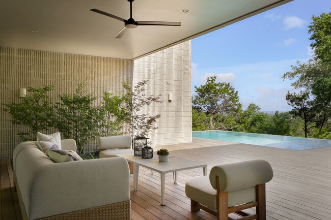 Foto del edificio - 5205 Scenic View Dr