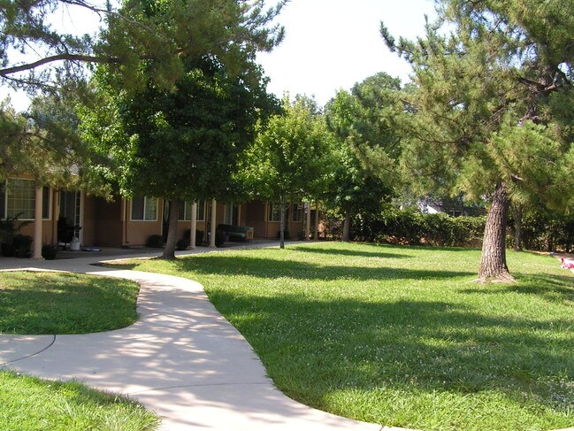 Foto del edificio - 2708 Wilson Ave