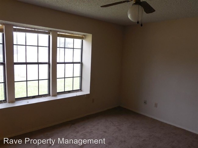 Foto del edificio - 1300 E Mesa Park Dr