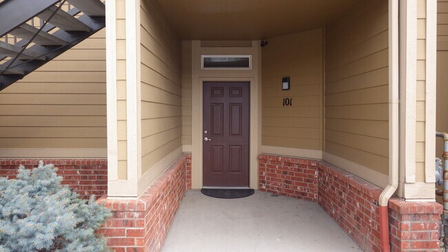 Building Photo - 2133 Krisron Rd