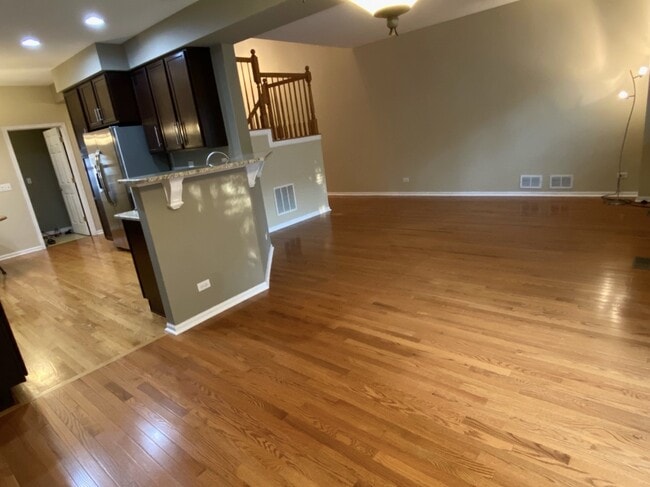 Building Photo - 504 Tamarack Dr