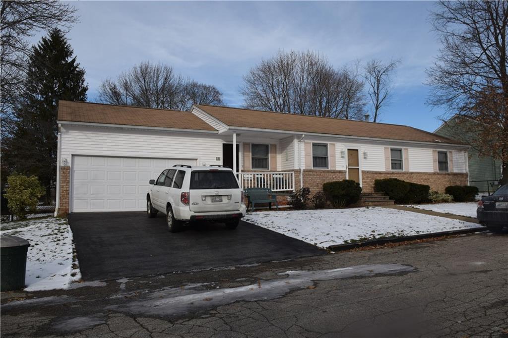 Foto principal - 10 Bicknell Ave