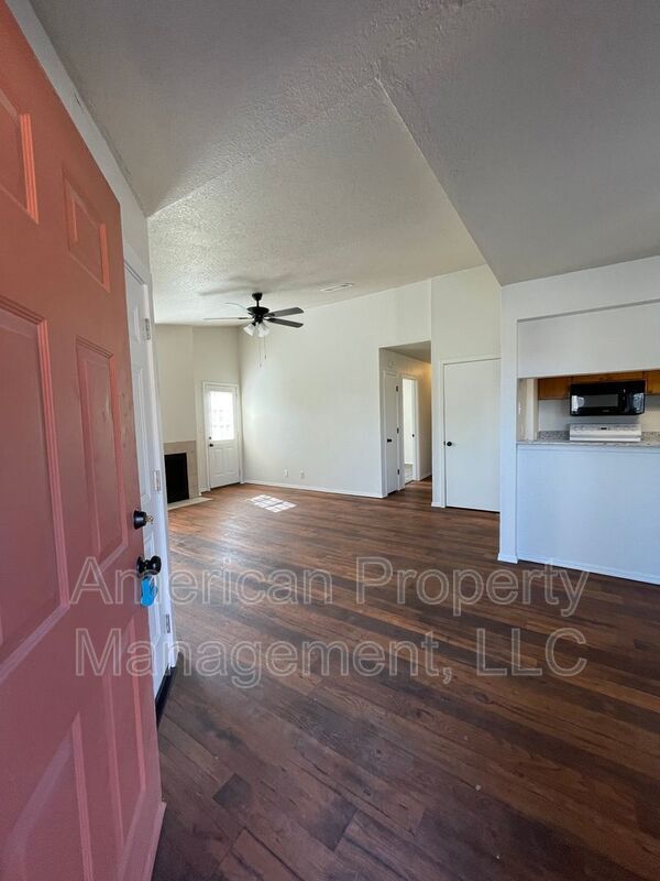 Foto del edificio - 13142 E 44th St