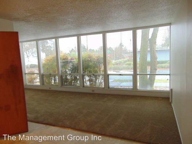 Building Photo - 2200 E Mill Plain Blvd