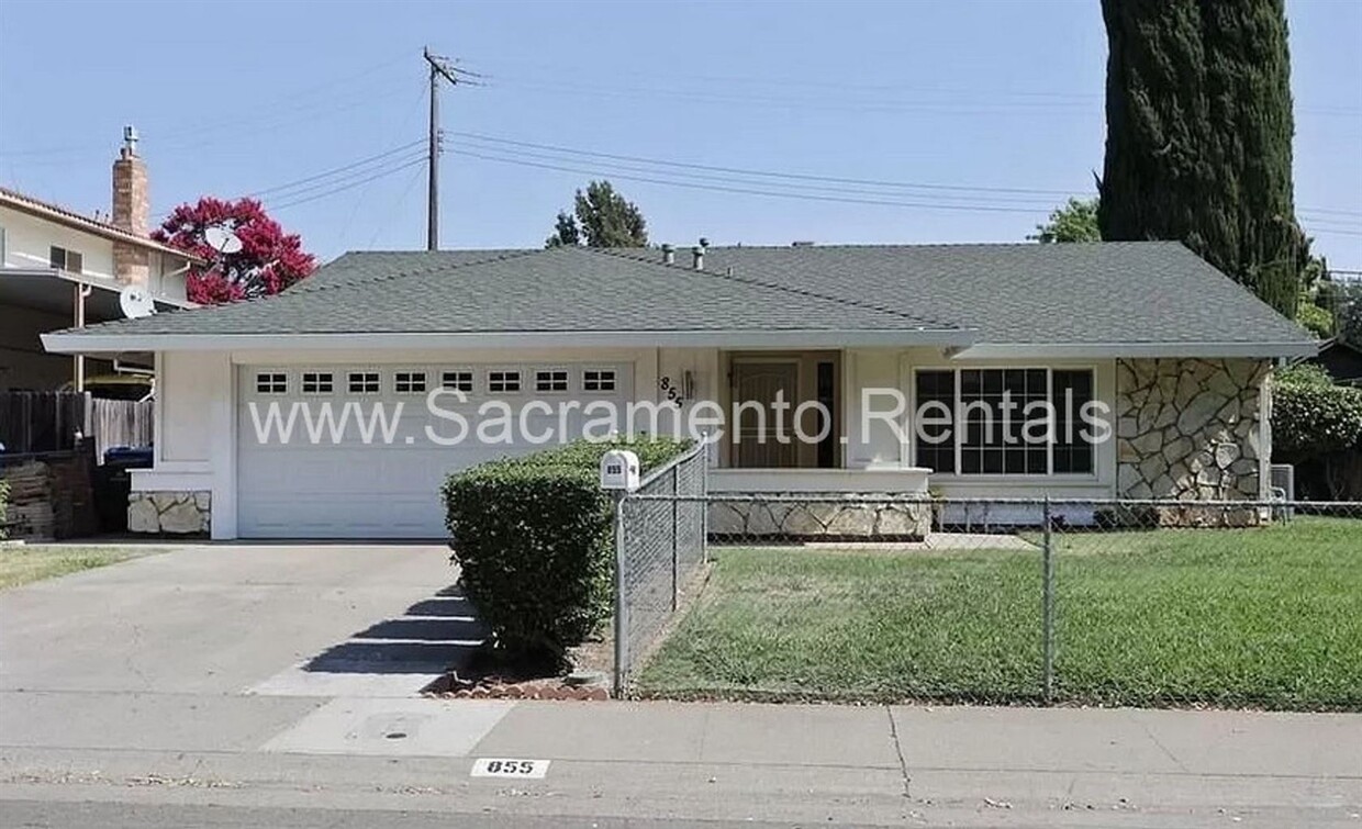 Primary Photo - 3 br, 2 bath House - 855 Regatta Drive