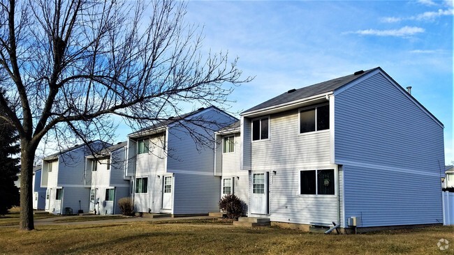 Exterior - Town Park Townhomes