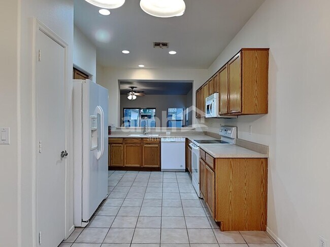 Foto del edificio - 2852 E Devon Ct