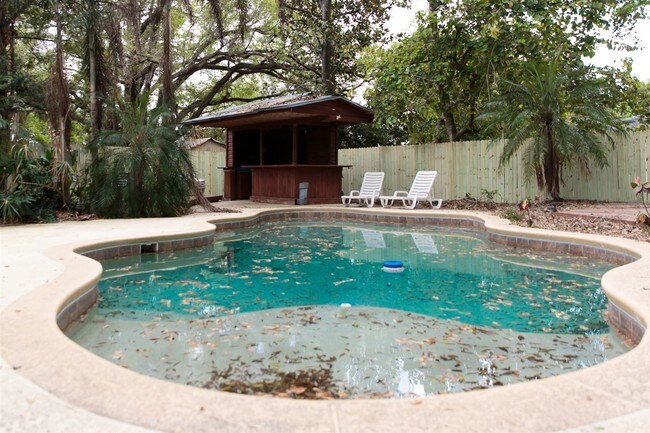 Building Photo - 3 br, 2 bath House - 218 S Forest Ave