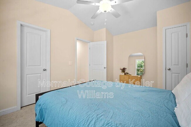 Building Photo - 222 Admiration Ave