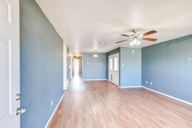 Foto del edificio - 2913 Starlight Dr