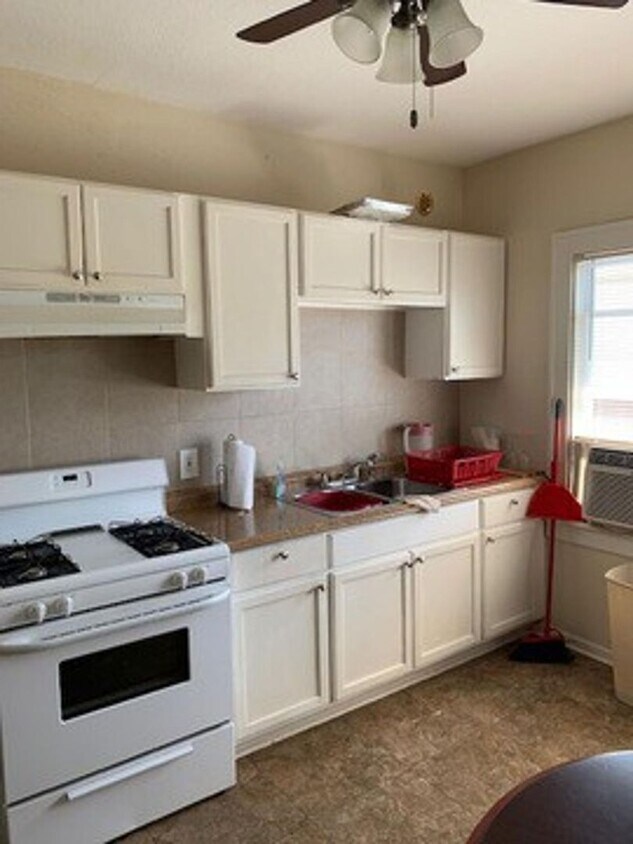 Foto del edificio - 2661-2663 N 56th St
