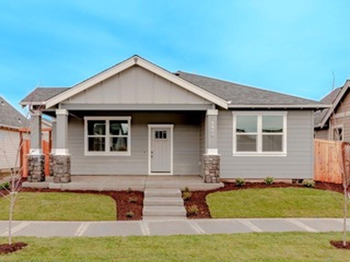 Primary Photo - 3530 NE Hembree St.