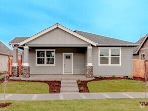 Building Photo - 3530 NE Hembree St