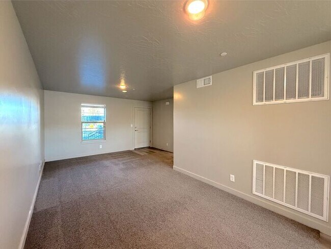Foto del edificio - 2 bed, 1 bath Condo
