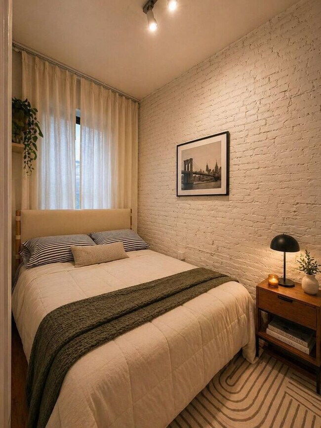 Foto del edificio - 156 W 15th St